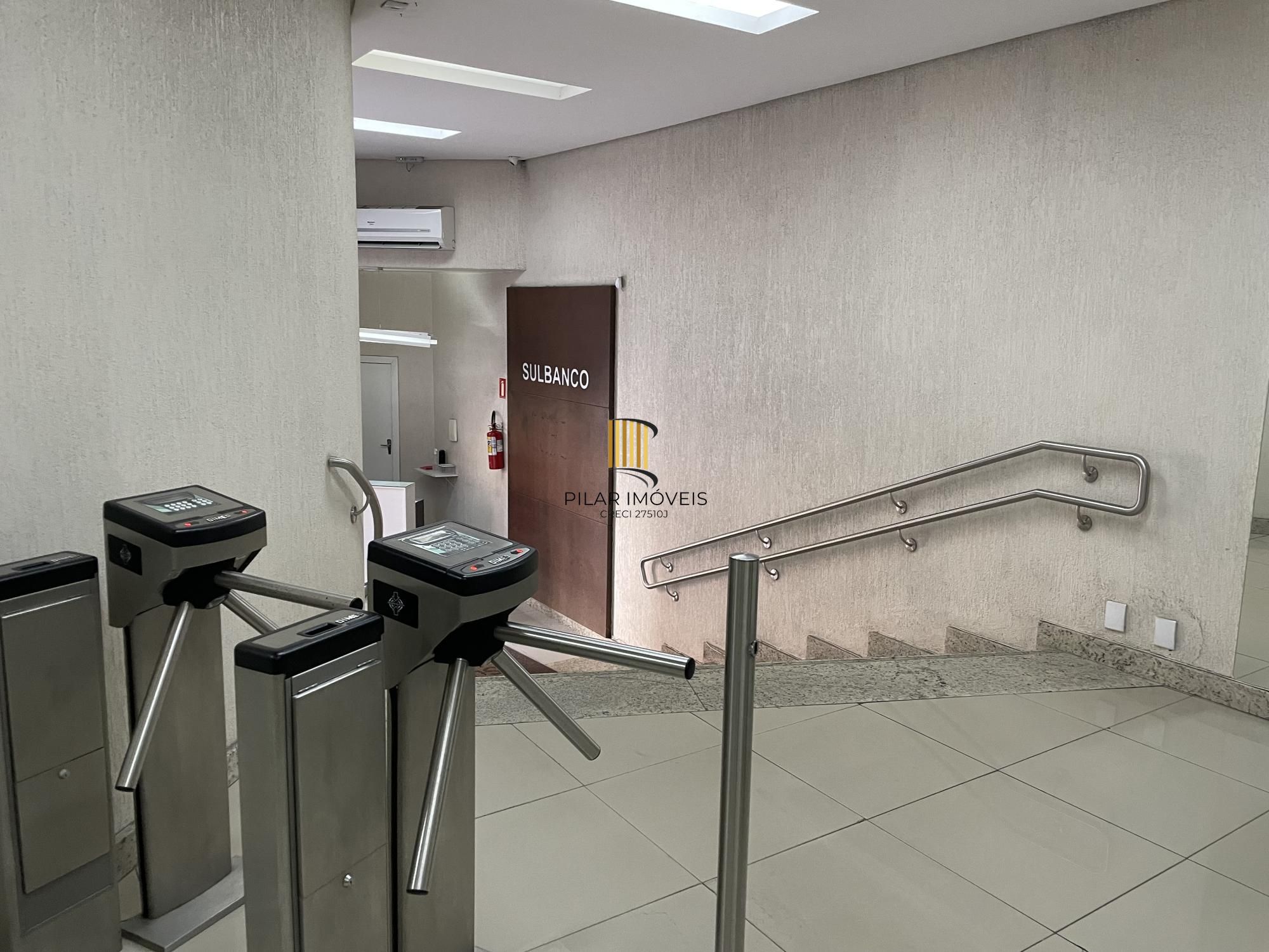 Sala comercial com 73 metros privativos no Bairro Floresta