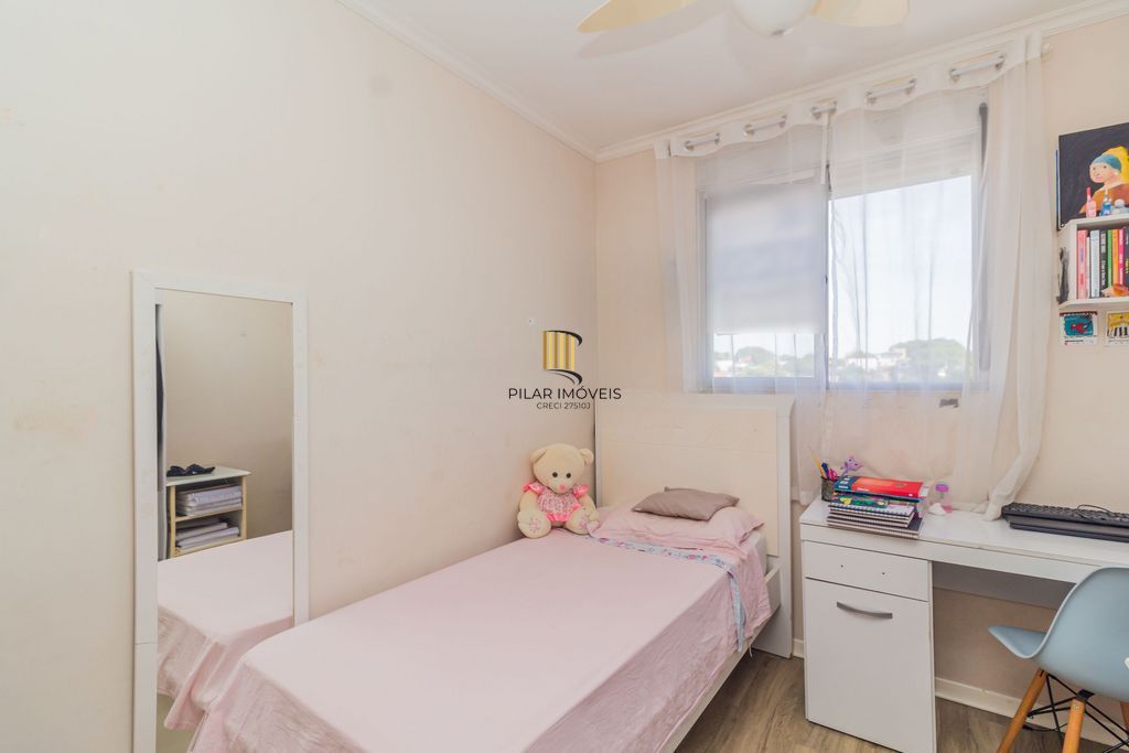 Apartamento com 2 quartos e 1 vaga de garagem no Bairro Sarandí