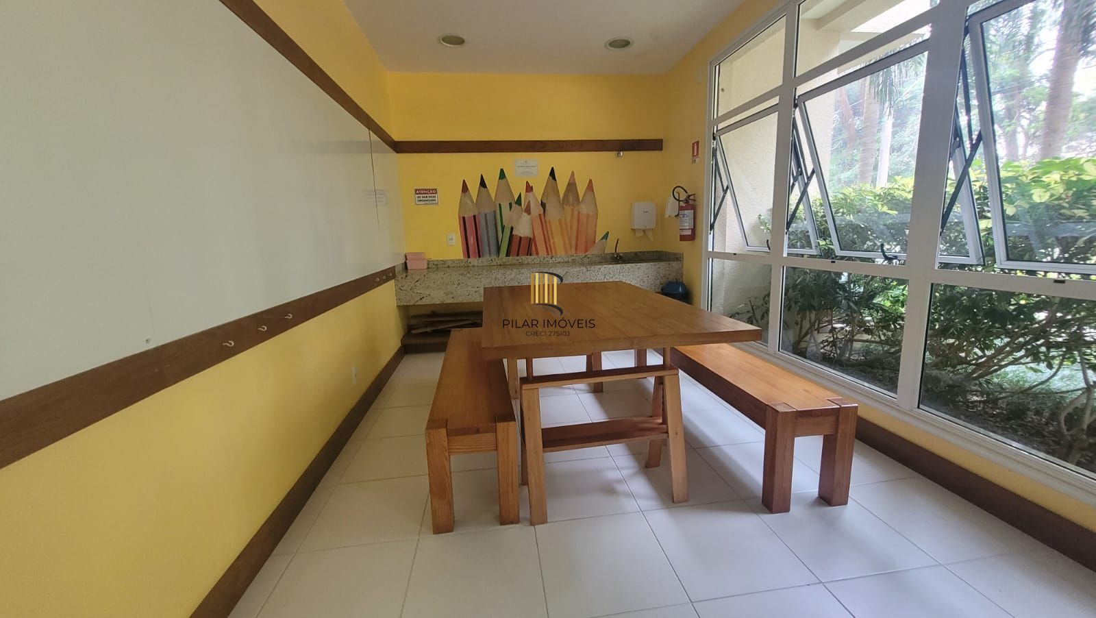 Apartamento mobiliado de 2 quartos, elevador e 1 vaga Jardim Lindóia