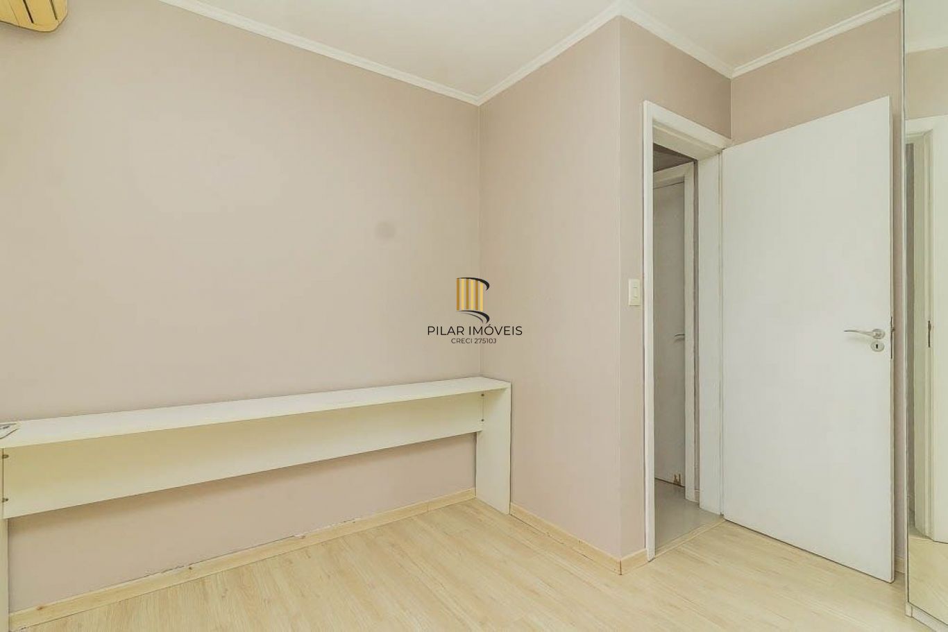 Apartamento de 75 metros privativos com 2 dormitórios no bairro Sarandi