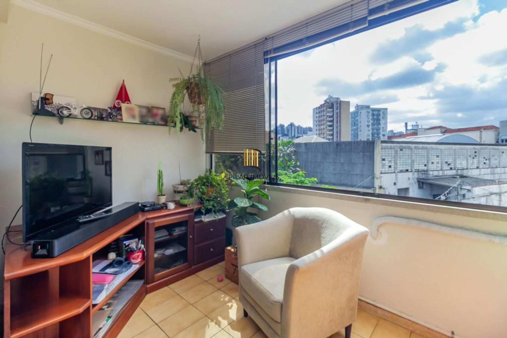 Apartamento Ensolarado com 80m² e Vaga Escriturada – bairro Santa Cecília