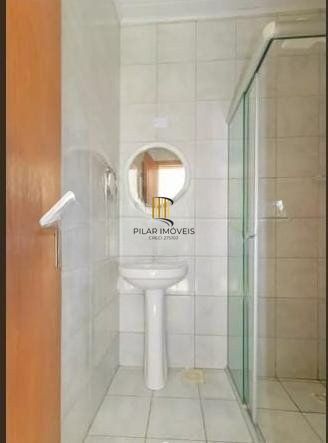 Casa de 2 dormitórios e 1 vaga de garagem em Canoas.