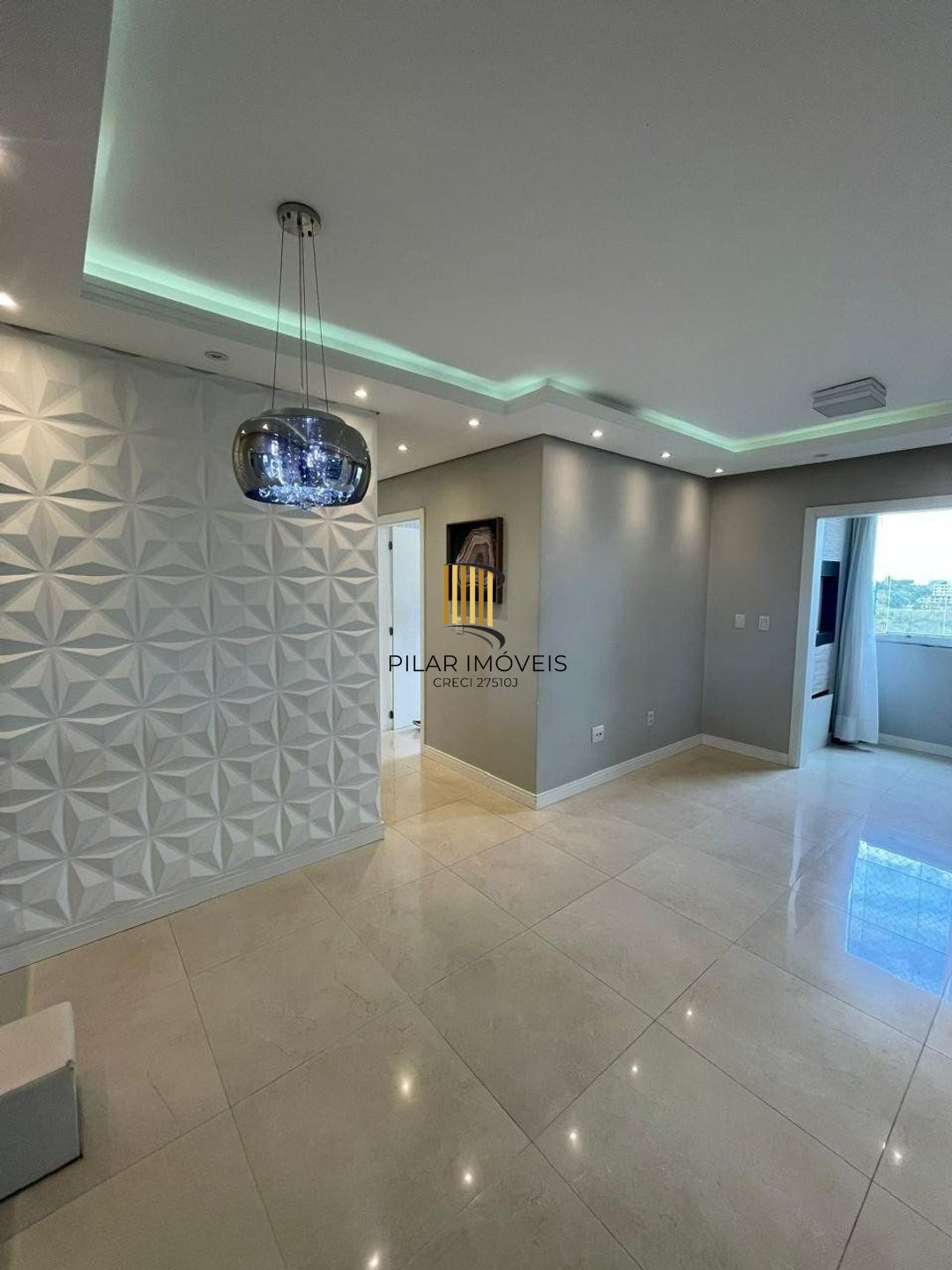 Apartamento com 2 dormitorios, com elevador e 1 vaga de garagem em Canoas.