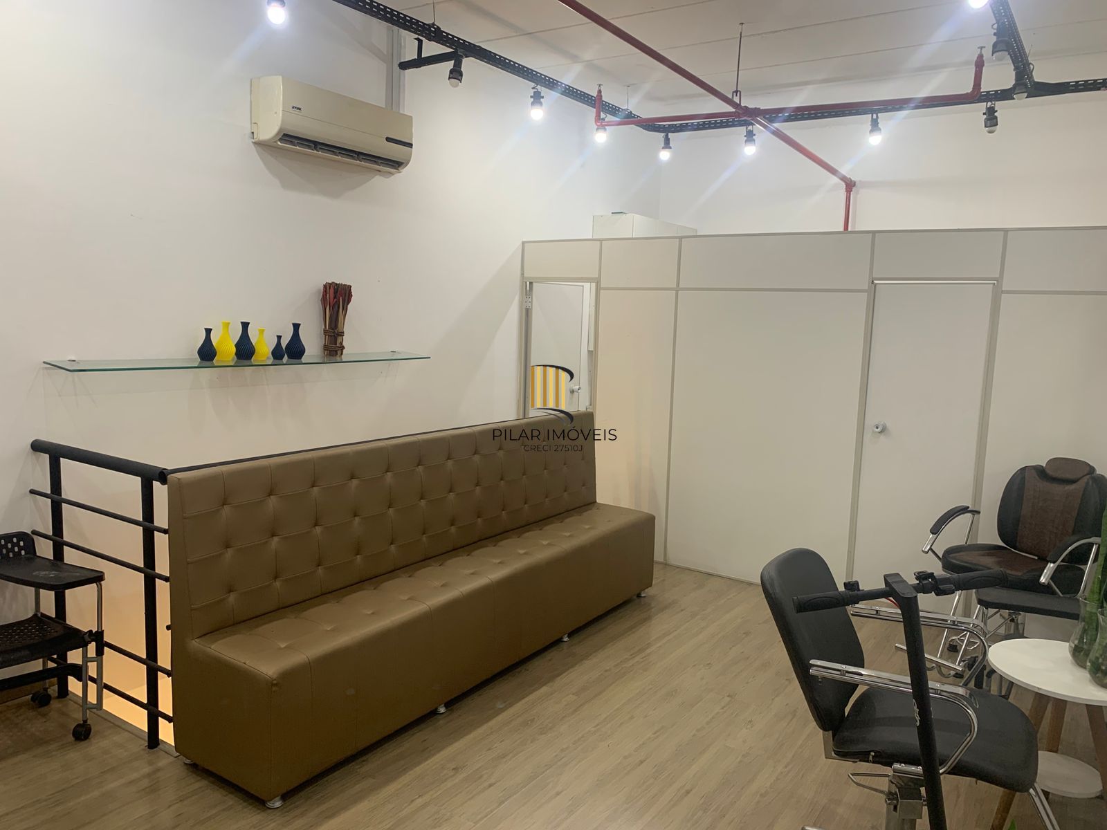 Sala comercial No Shopping Boulevard Assis Brasil.