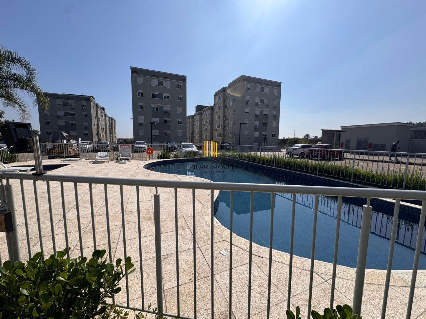 Apartamento de 2 dormitórios, elevador e 1 vaga de garagem em Canoas.