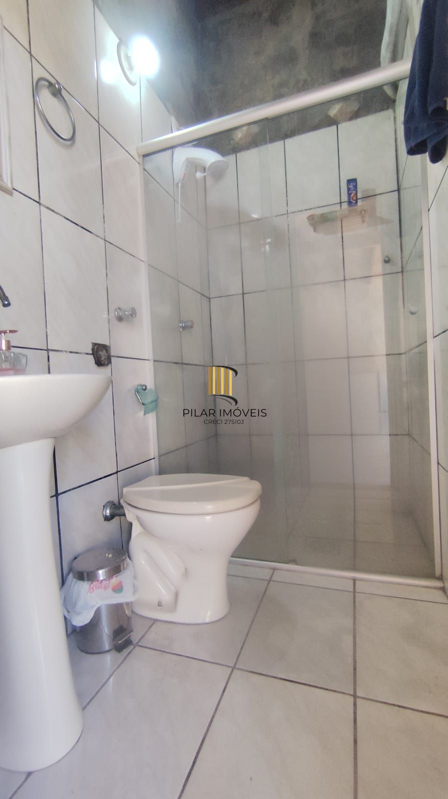 Casa térrea de 3 quartos, suíte, 3 vagas no bairro Santa Fé