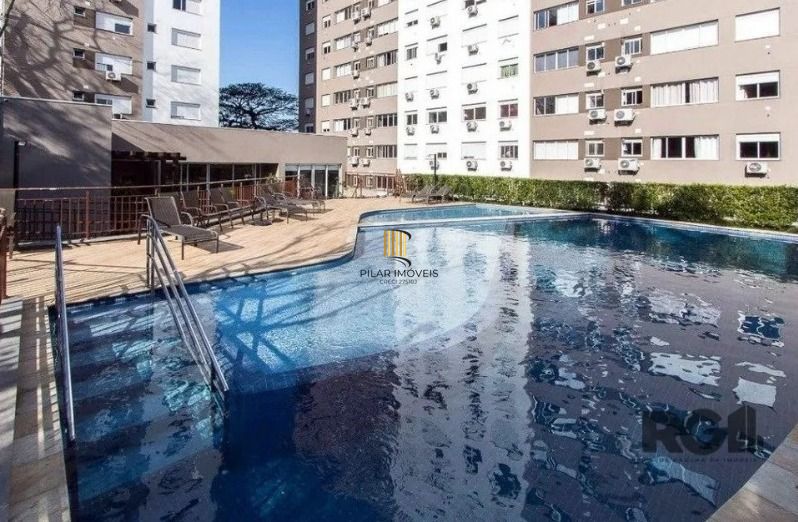 Apartamento de 3 quartos, suíte, elevador e 2 vagas no bairro Teresópolis
