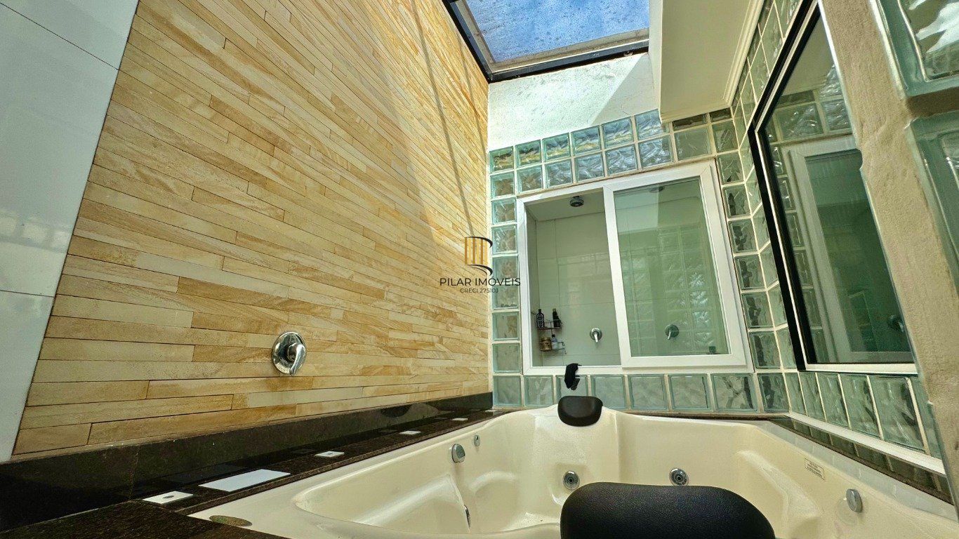 Casa com 4 Quartos e 4 banheiros, 600 m² por R$ 3.790.000 no Jardim Lindóia.