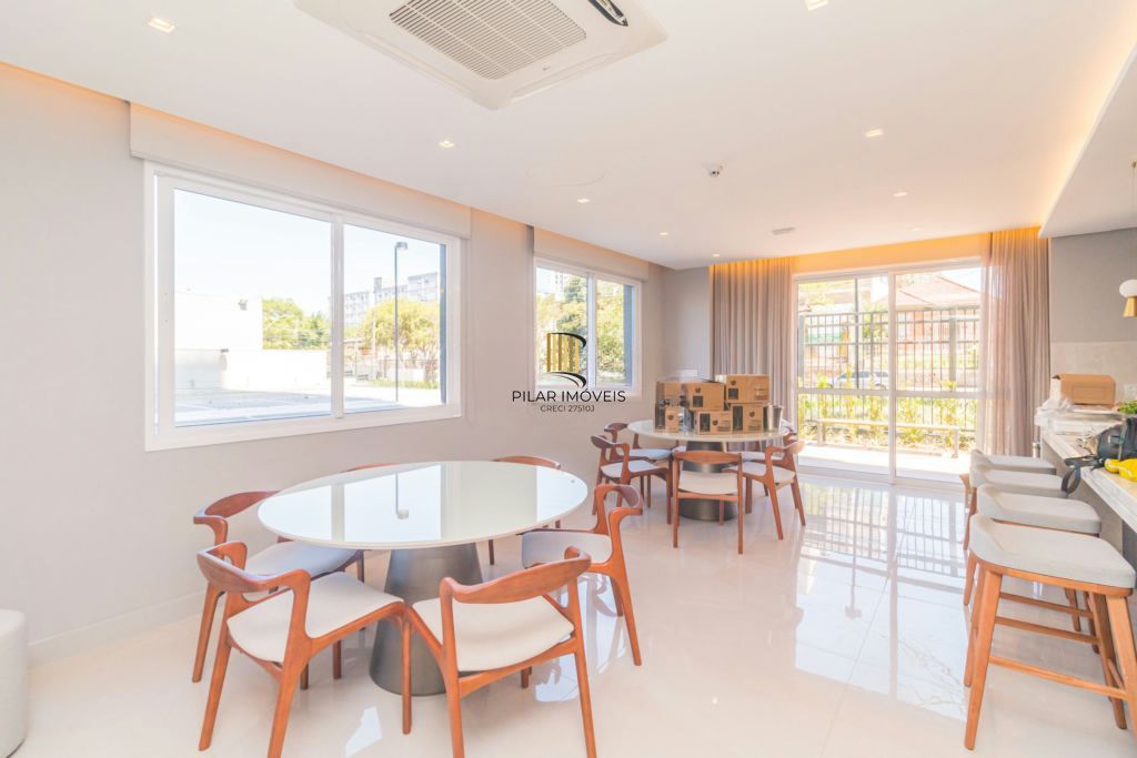 Apartamento com Elevador, Piscina, 1 Quarto no Bairro Partenon.