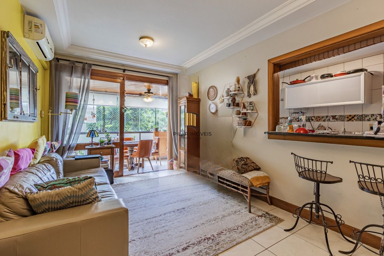 Apartamento 2 Dormitórios, Suíte, Elevador e 2 vagas no Tristeza