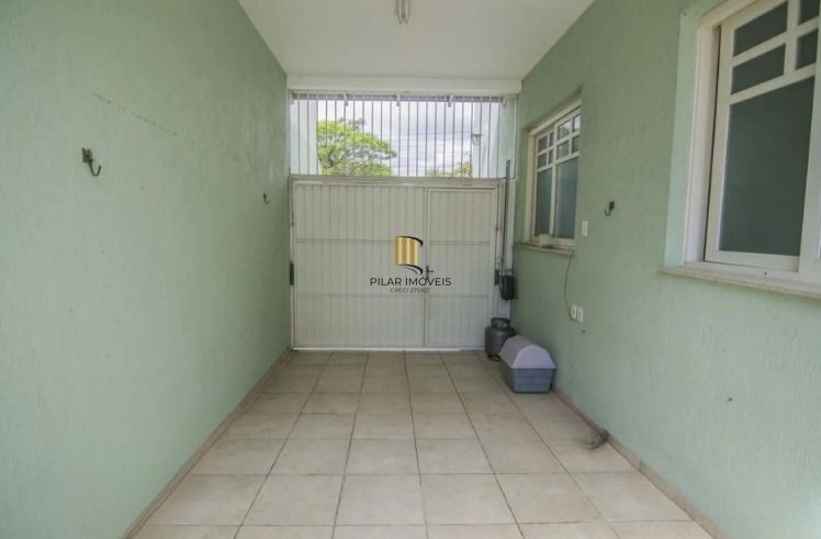 Casa com piscina e 4 suítes no Bairro Vila Ipiranga