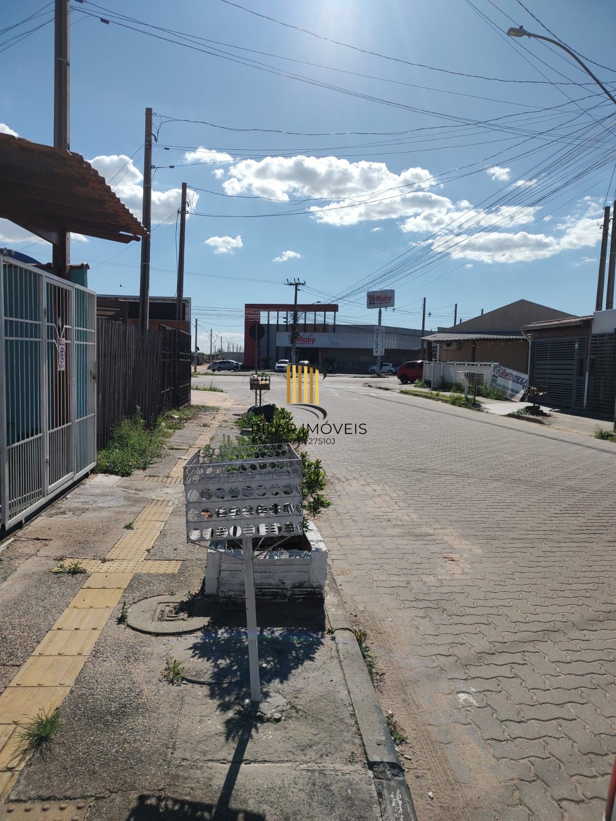 Casa Sobrado semi mobiliada com 2 dormitórios Avenida Juca Batista 115m2