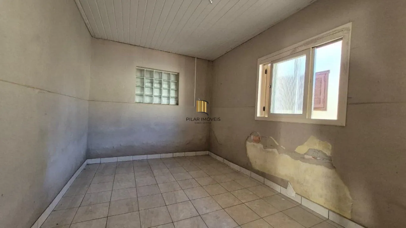 Casa de 3 quartos e 5 vagas de garagem em Canoas.