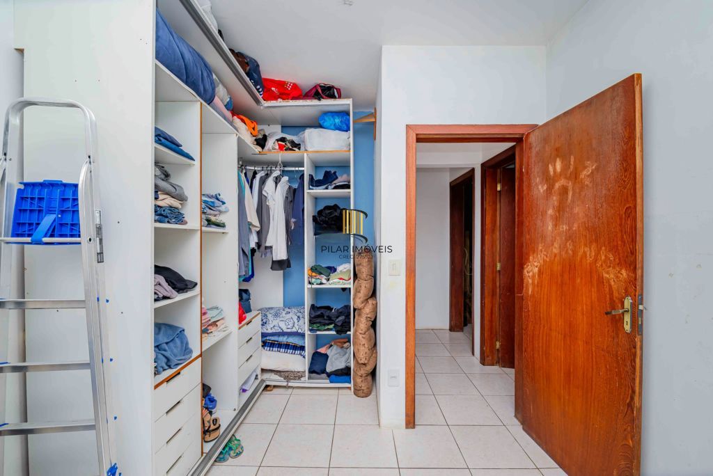 Casa com 3 quartos e 4 vagas à venda em Vila Nova