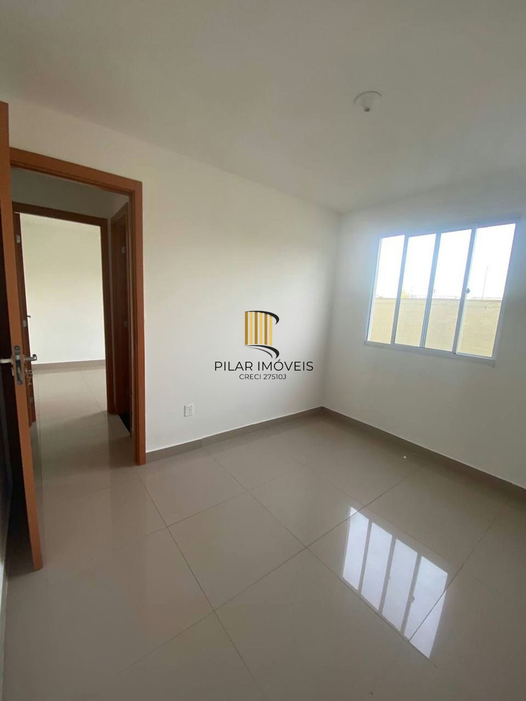 Apartamento de 2 dormitórios, piscina e 1 vaga de garagem em Canoas.