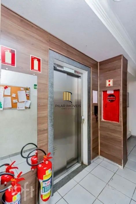 Cobertura com 2 quartos e 1 vaga de garagem na Rua Sadi Castro.