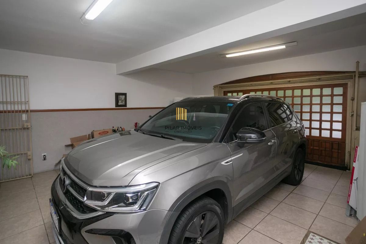 Casa à venda com 280m², 4 quartos e 2 vagas no bairro Auxiliadora