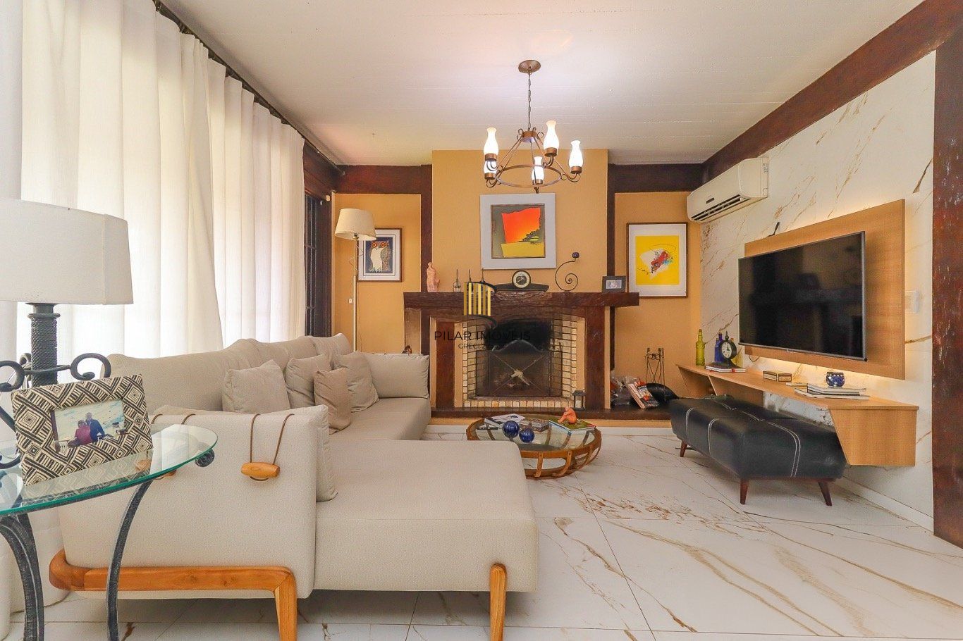 Casa de 3 dormitórios bairro Ipanema