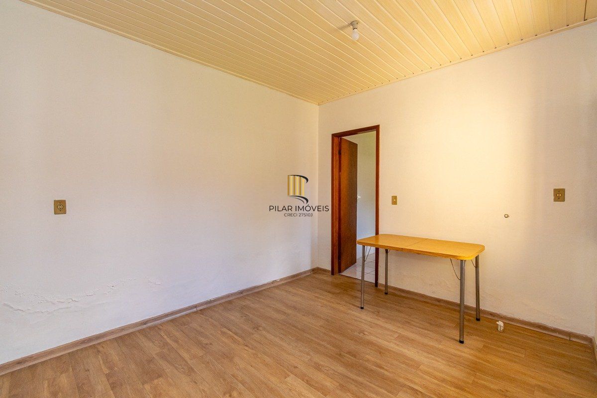 Casa de 1 dormitório e 1 vaga de garagem em Cachoeirinha.