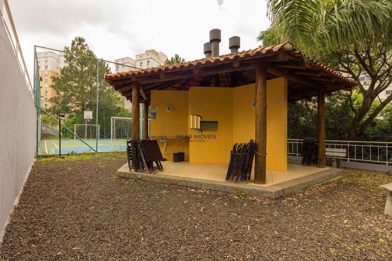 Apartamento 2 Dormitórios com Suíte, elevador e 2 Vagas no Alto Petrópolis