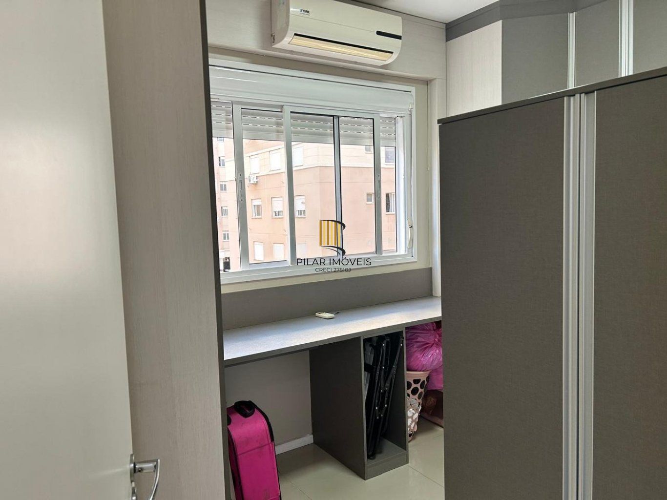 Apartamento de 3 dormitórios, elevador e 1 vaga de garagem em Canoas.