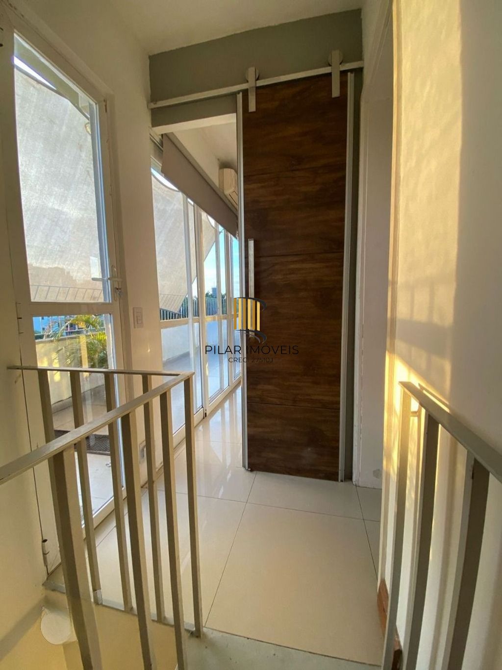 Cobertura à venda com 2 quartos, 121 m² e 1 vaga escriturada no Cristal.