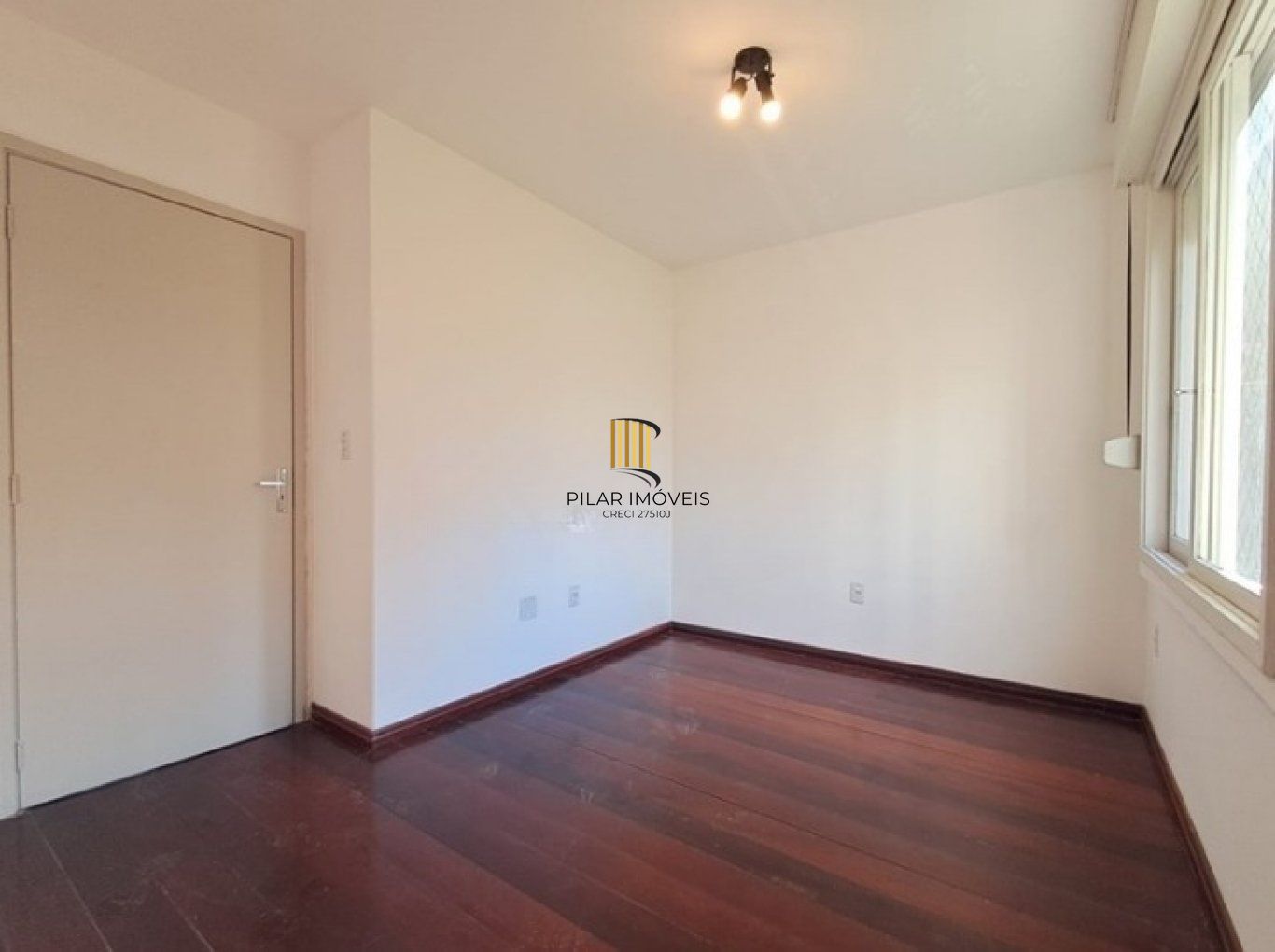 Apartamento com 2 quartos e 1 vaga à venda em Centro Histórico.