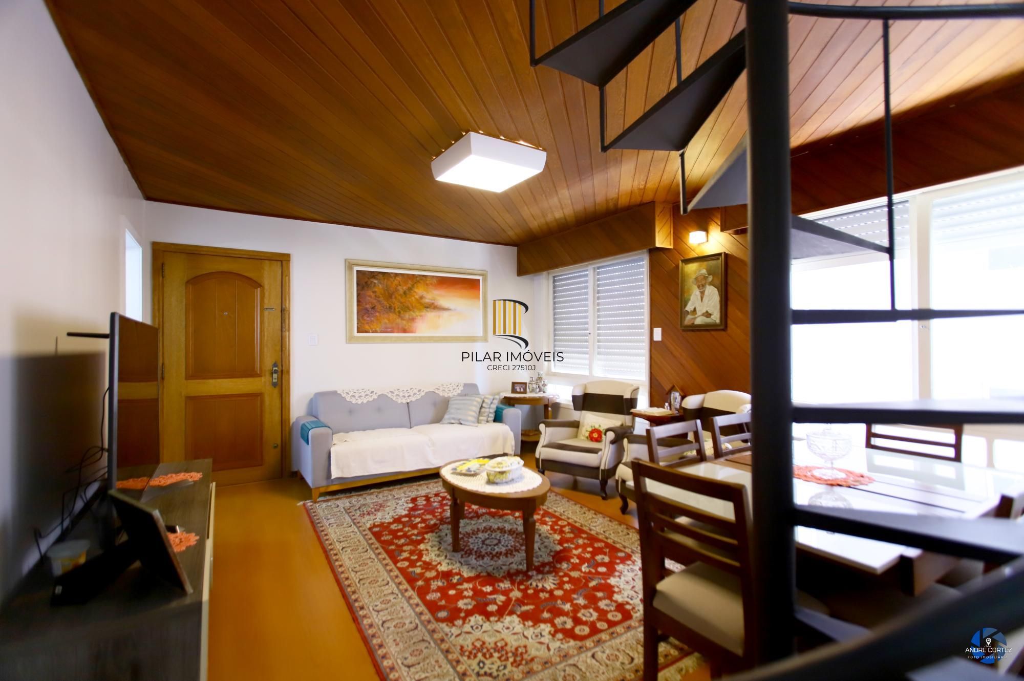 Cobertura com 3 dormitórios e 2 vagas no Bairro Santana