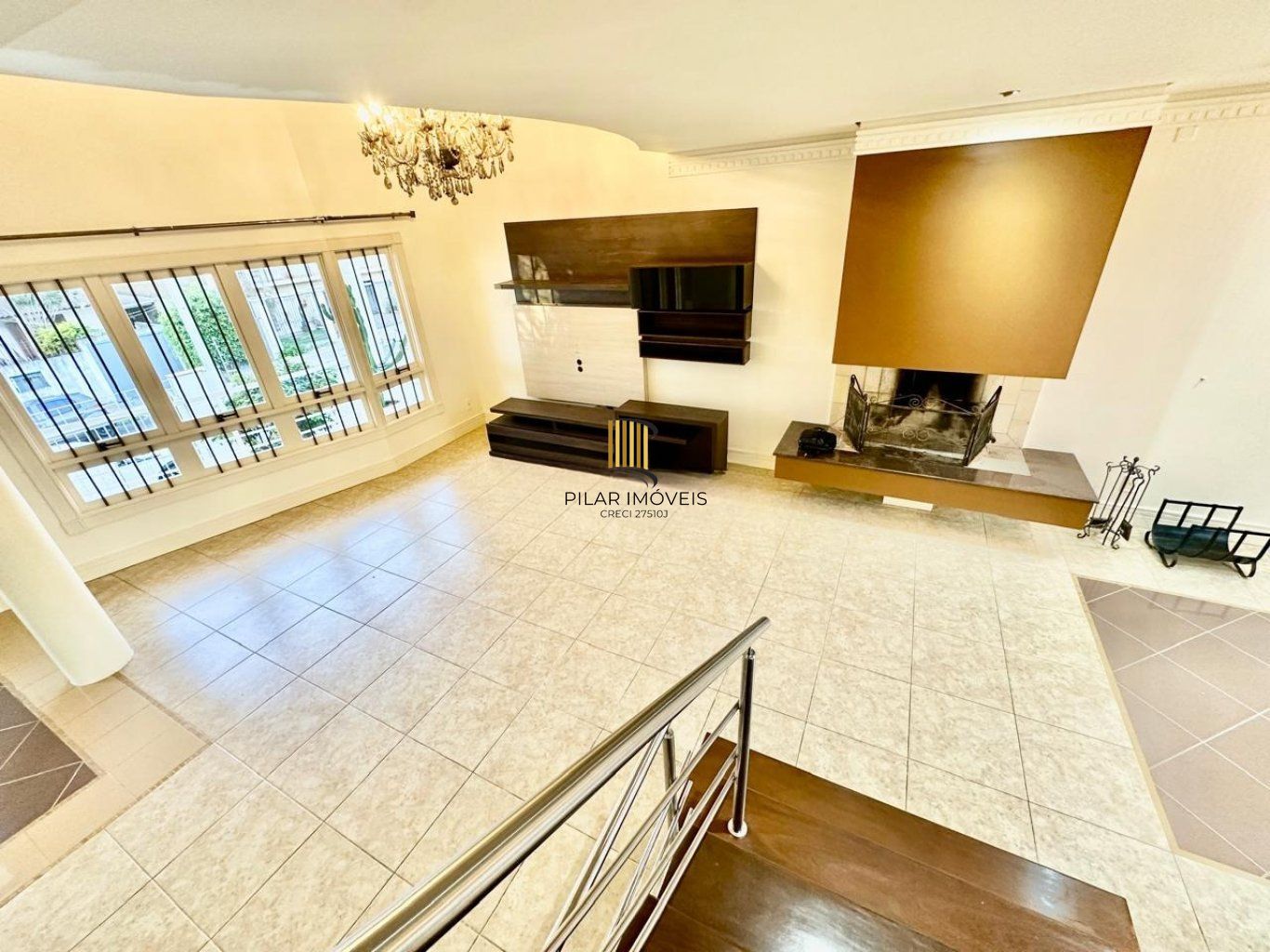 Casa de 3 dormitórios, 2 vagas de garagem em Canoas