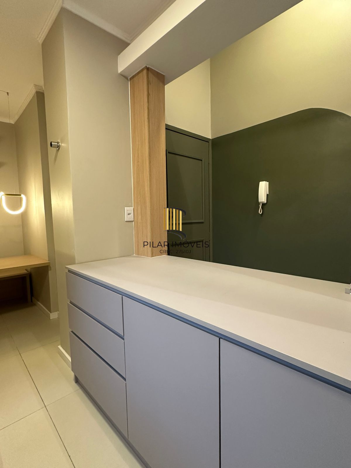 Apartamento de 2 dormitórios térreo no bairro Rio Branco