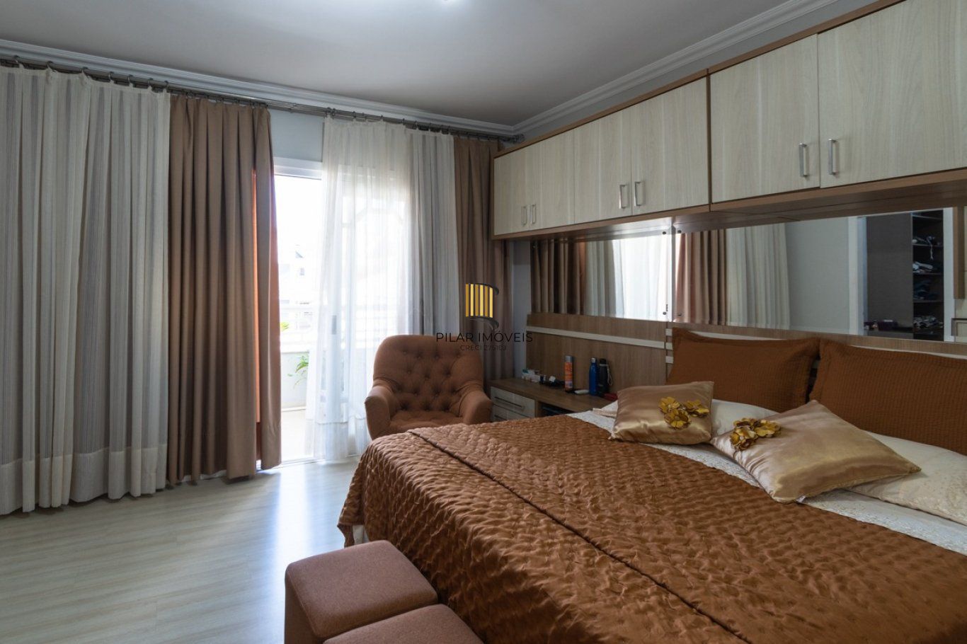 Casa Sobrado 3 dormitórios com suíte, piscina e sótão no Ecoville