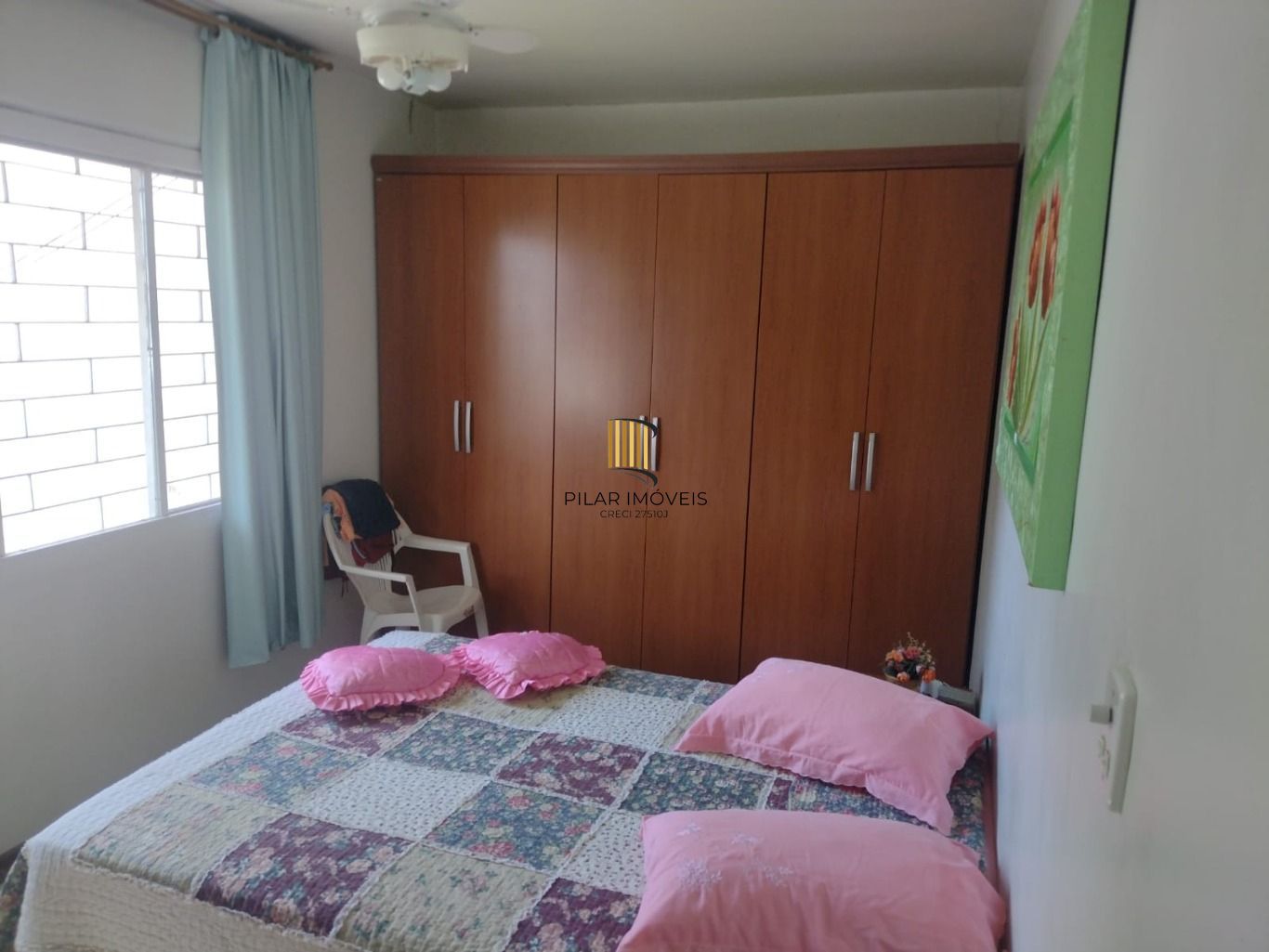 Casa de 3 Quartos e 2 Vagas de garagem em Cachoeirinha.