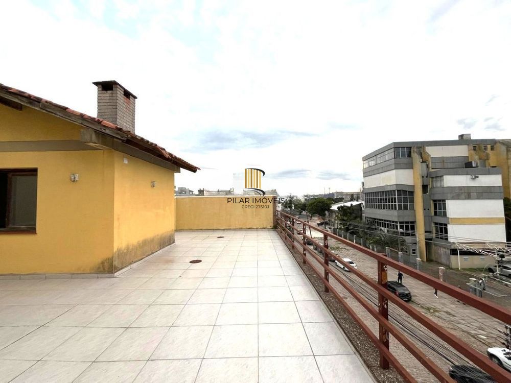 Apartamento com 1 Suite, sacada e 1 vaga de garagem no bairro Cidade Baixa