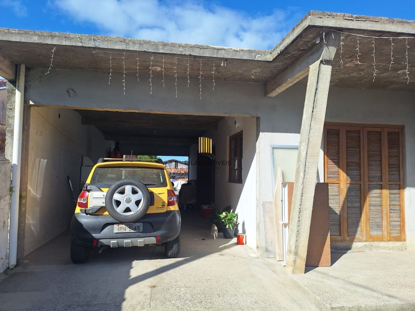 Casa de 3 dormitórios e 2 vagas de garagem em Cachoerinha.