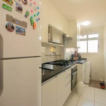 Apartamento com 2 quartos e 1 vaga e elevador no Bairro São Sebastião