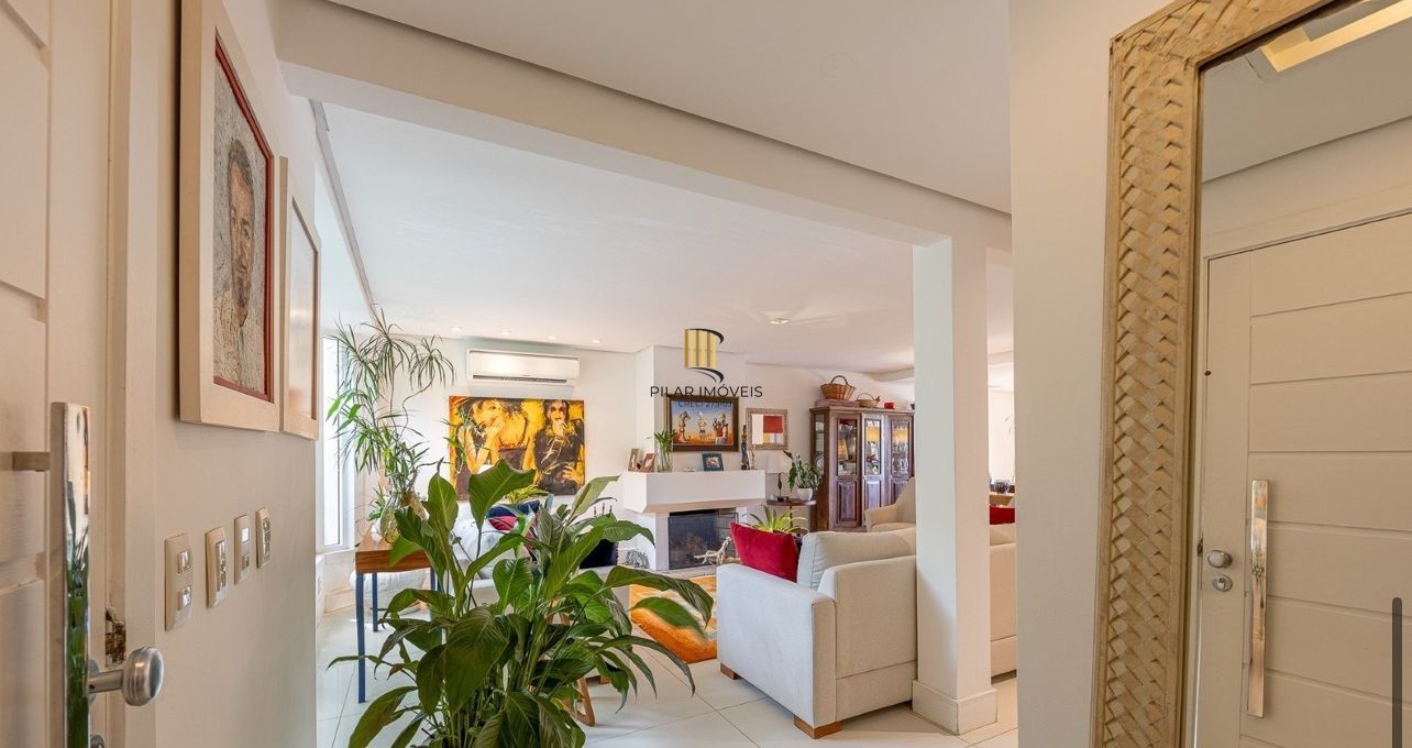 Casa em Condomínio com 3 quartos e 324m² à venda na  Rua João Caetano