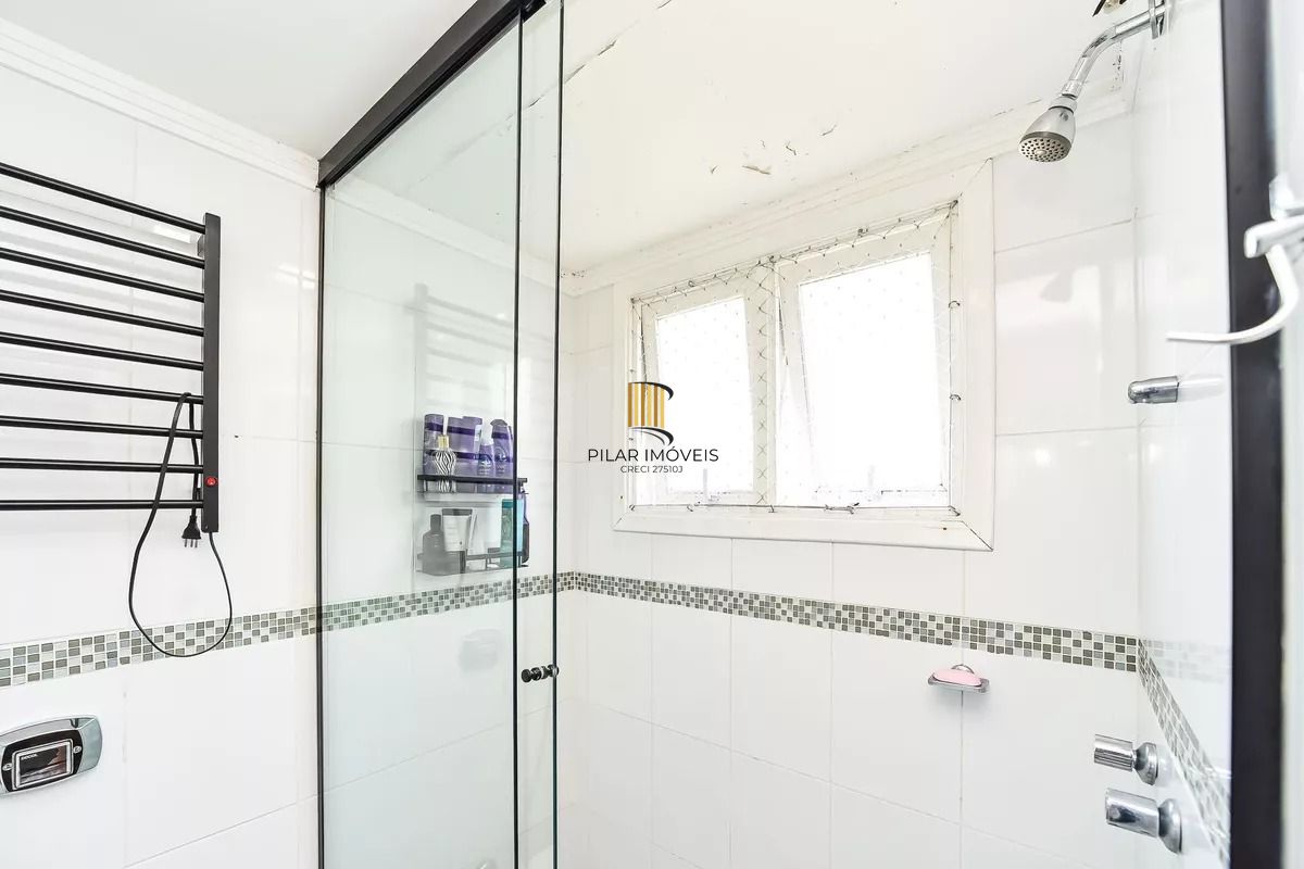 Apartamento com 2 quartos, 2 vagas e aquecimento central no bairro Jardim Itu