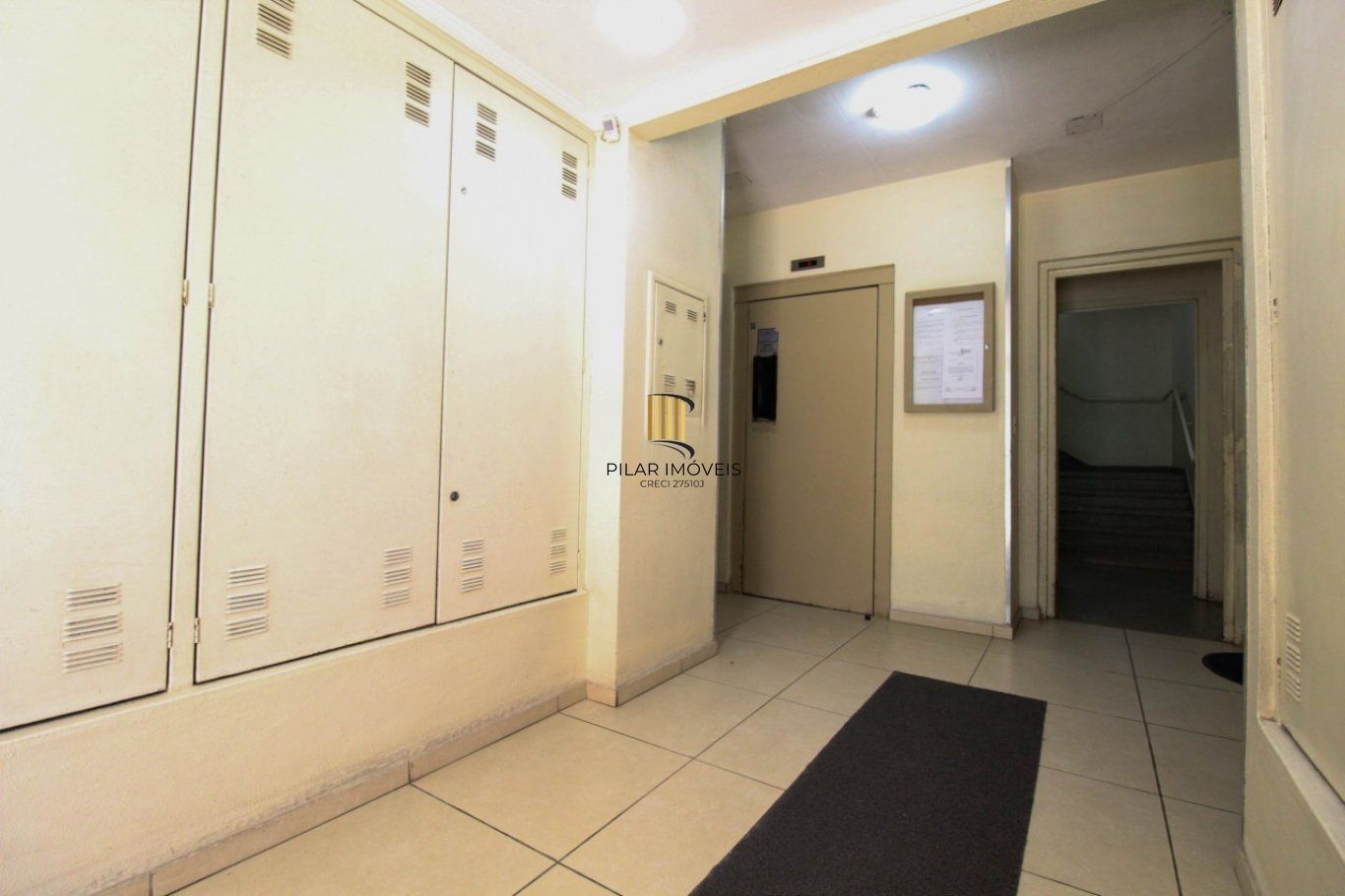 Apartamento com 2 dormitórios, 1vaga de garagem e elevador no centro de Canoas.
