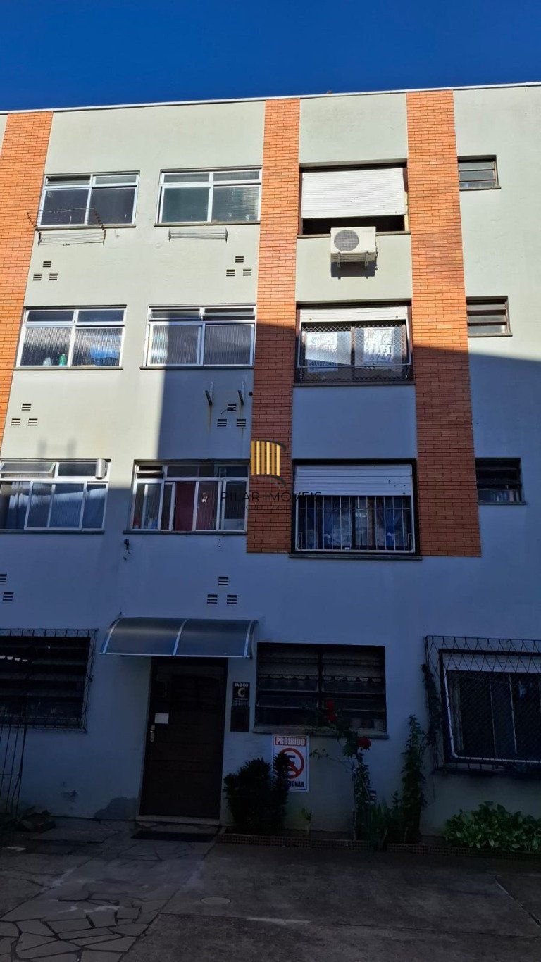 Apartamento de 2 dormitórios no bairro Sarandi Porto Alegre
