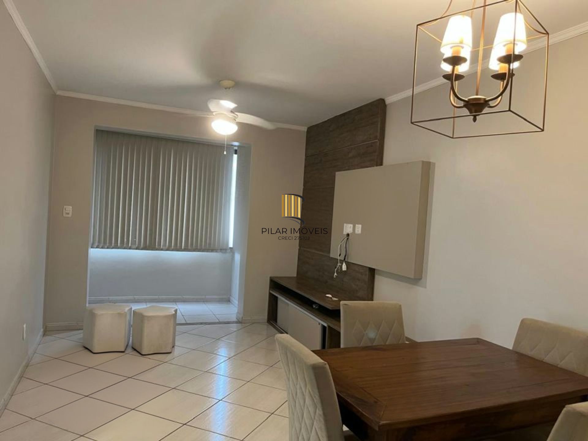 Apartamento de 2 dormitórios e 1 vaga de garagem em Canoas.