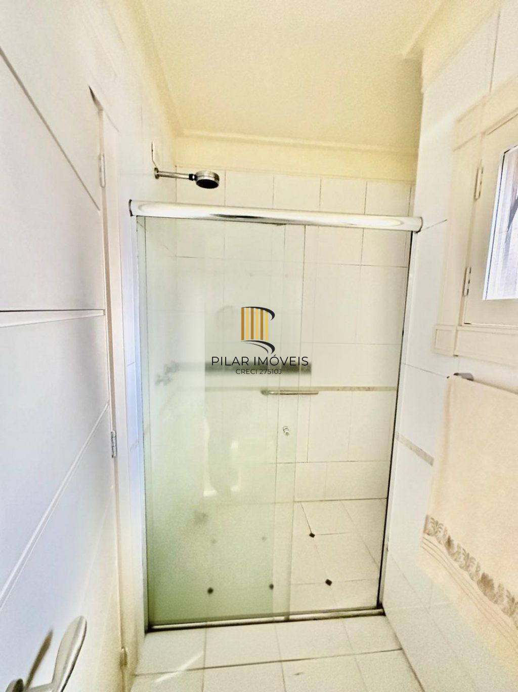 Casa de 3 dormitórios, 2 vagas de garagem em Canoas