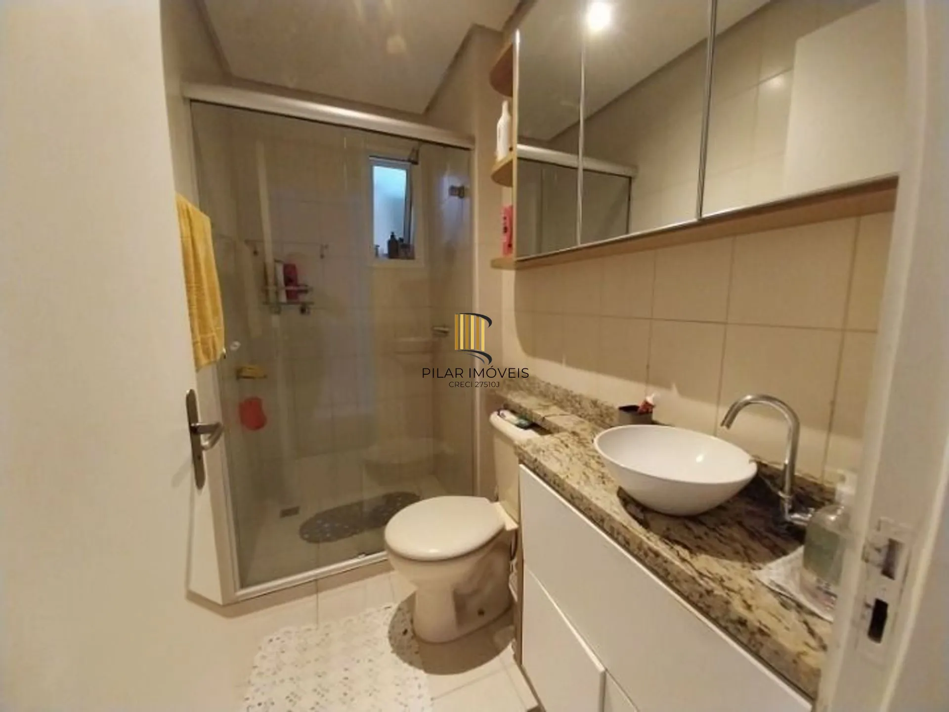 Apartamento de 3 dormitórios, elevador e 1 vaga de garagem em Canoas.