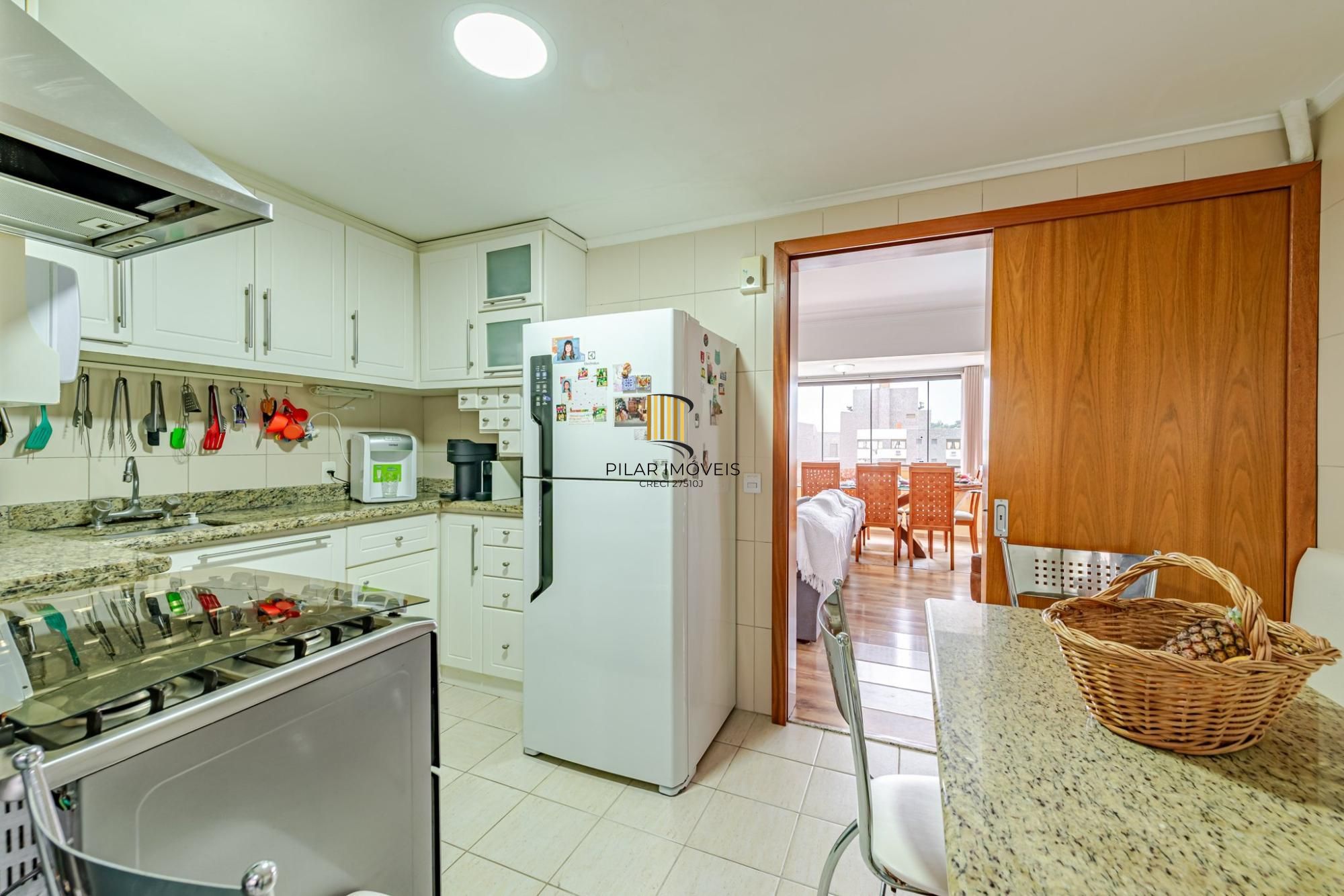 Apartamento 3 Dorm, 2 vagas e Elevador, com Vista para o Guaíba e vaga Dupla.