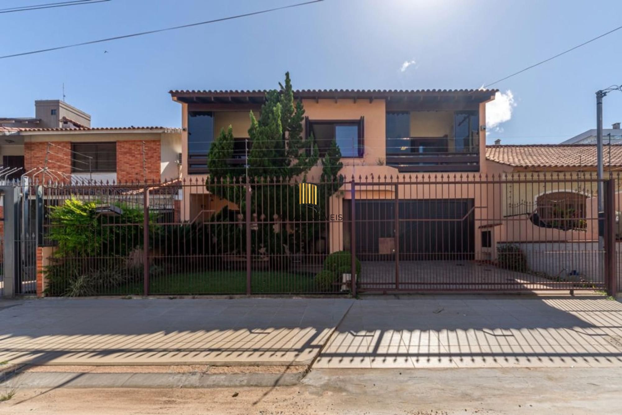 Casa com 4 quartos, piscina, vaga, churrasqueira e Sacada no bairro Jardim Itu