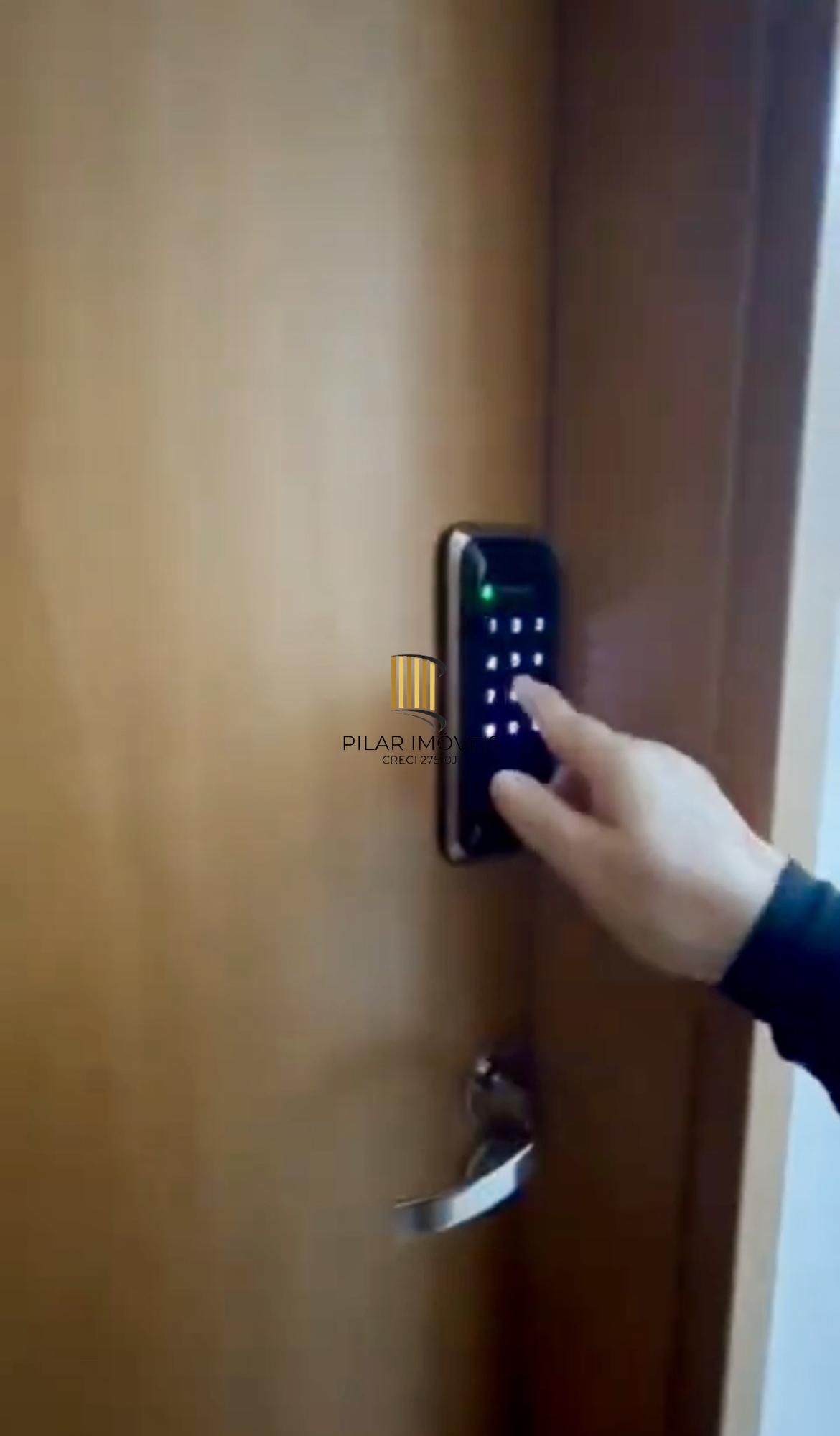 Apartamento com Sacada Linda Vista Morro Santana com 1 vaga de garagem