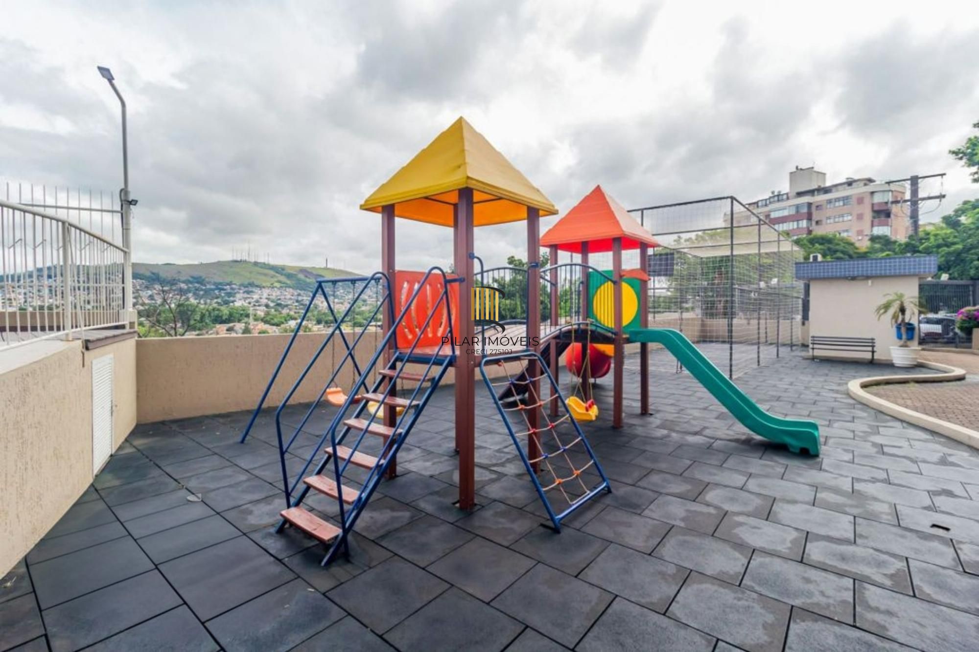 Apartamento de 3 dormitórios, 2 vagas, elevador no bairro Jardim Botânico