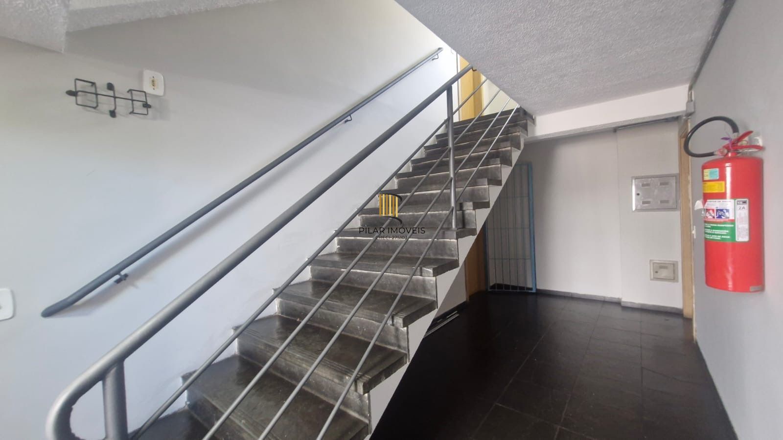 Apartamento  2 quartos com vaga no Bairro Jardim Leopoldina Porto Alegre