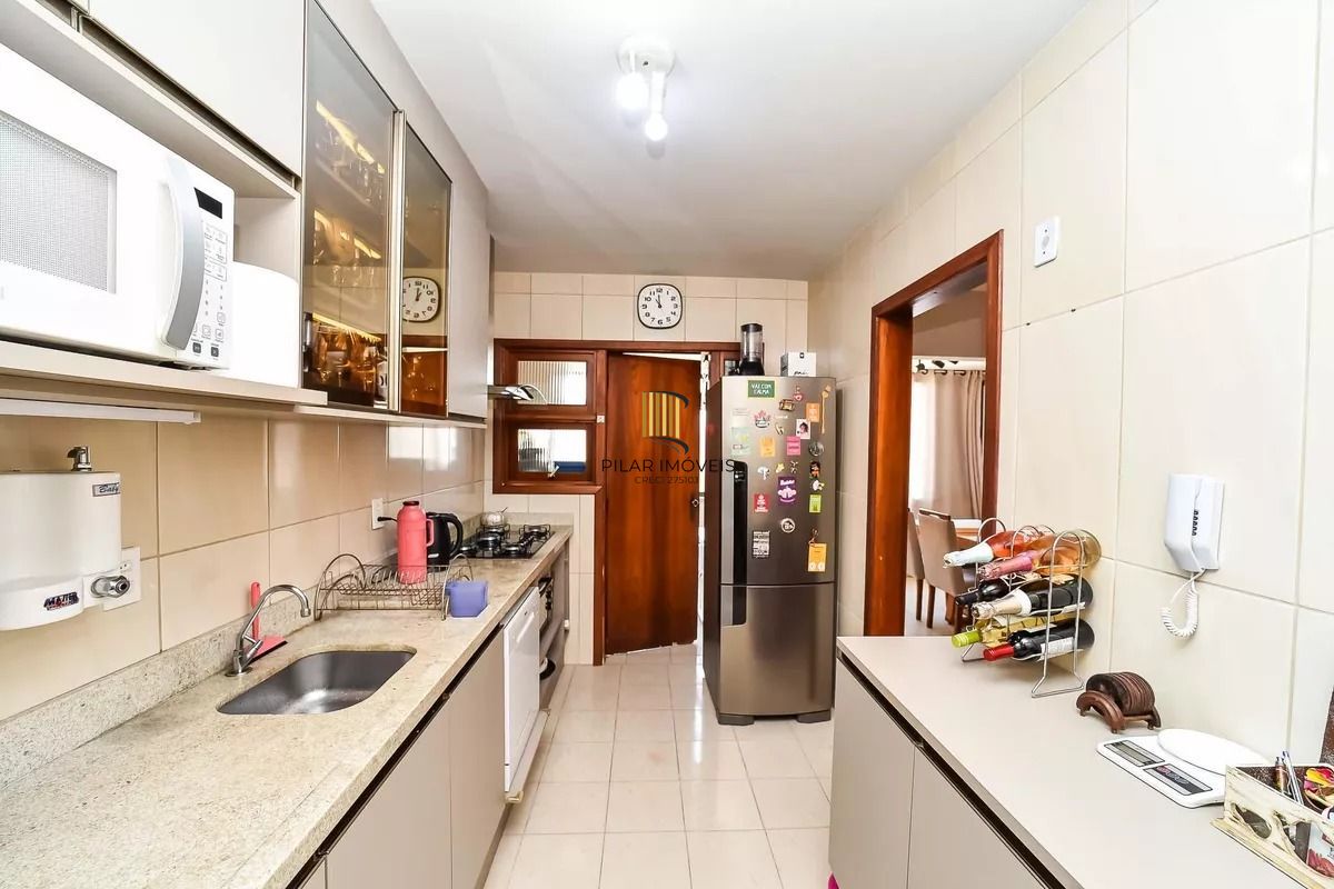 Apartamento com 2 quartos, 2 vagas e aquecimento central no bairro Jardim Itu