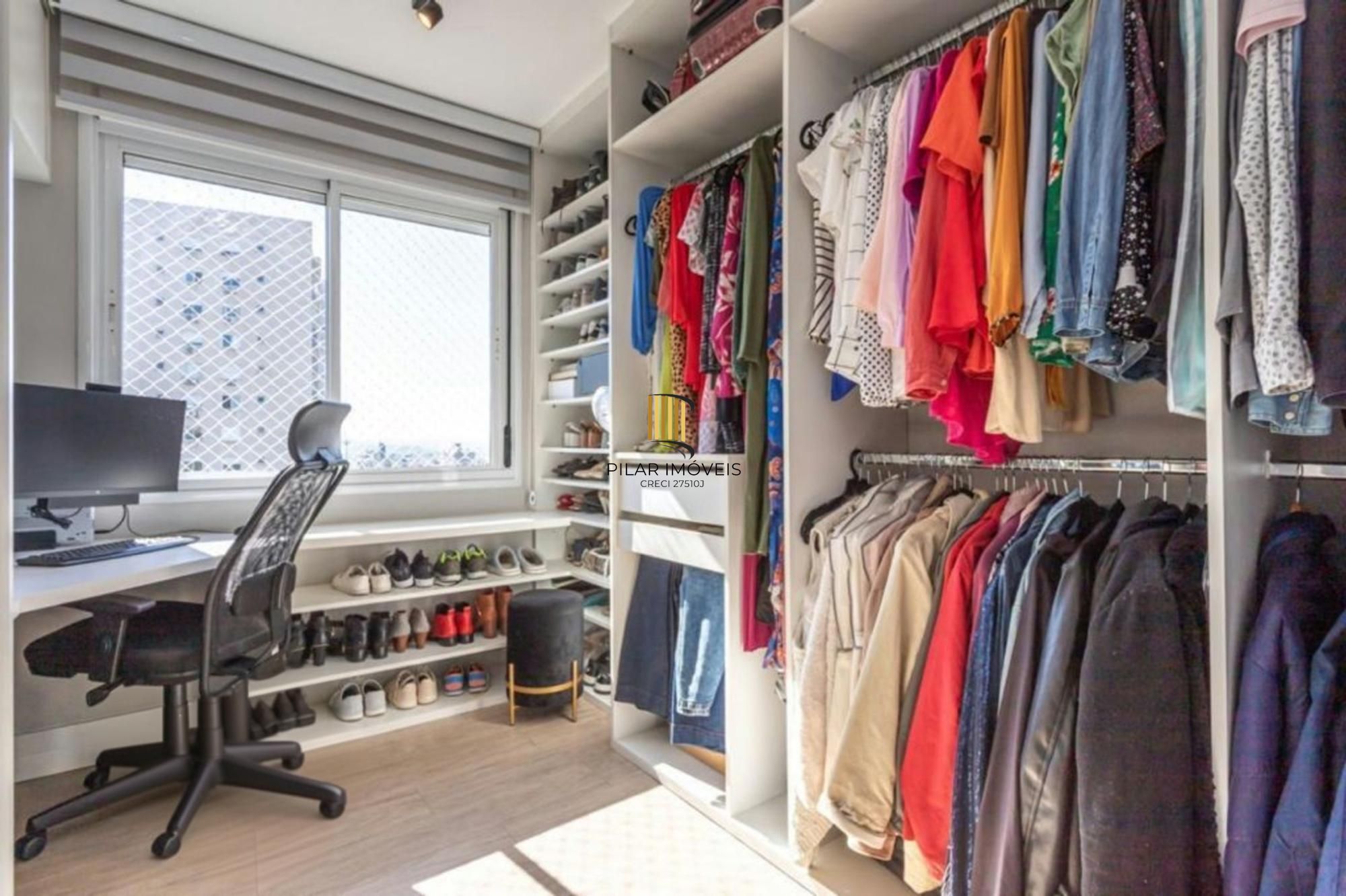 Apartamento semi mobiliado de 3 dormitórios no bairro Lindóia
