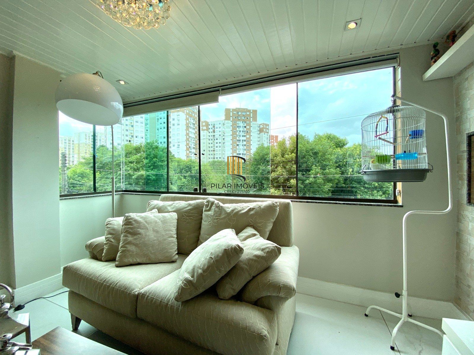 Apartamento com 3 quartos, 2 vagas e elevador no Bairro Vila Ipiranga